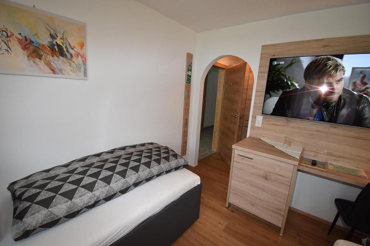 טלפס Hotel Martina מראה חיצוני תמונה