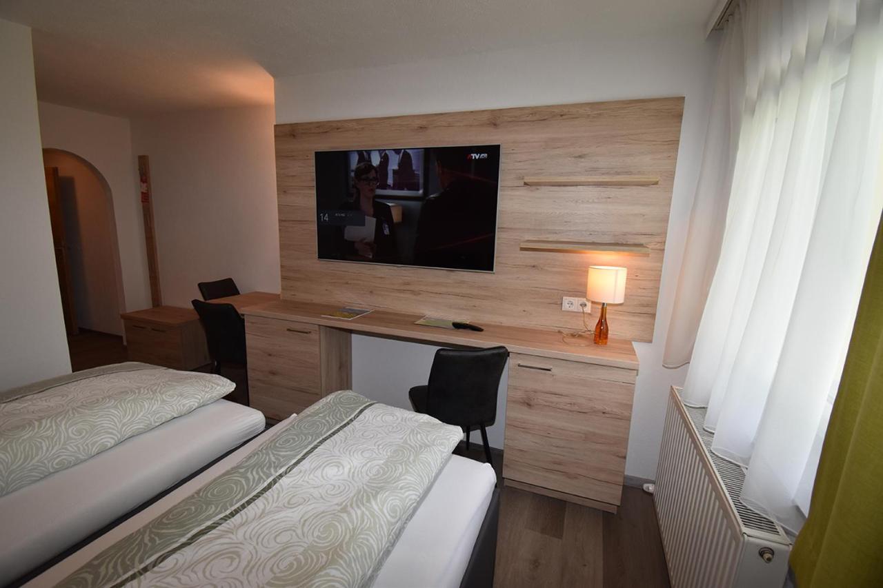 טלפס Hotel Martina מראה חיצוני תמונה