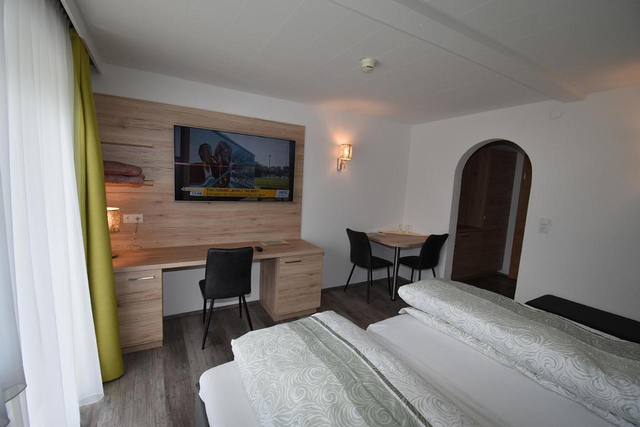 טלפס Hotel Martina מראה חיצוני תמונה