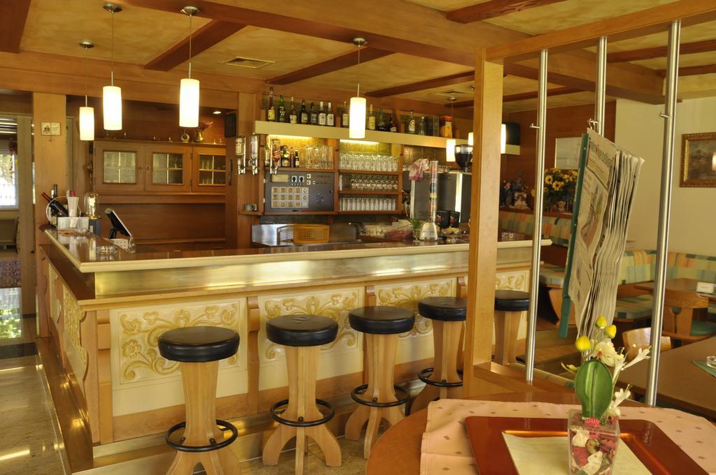 טלפס Hotel Martina מראה חיצוני תמונה