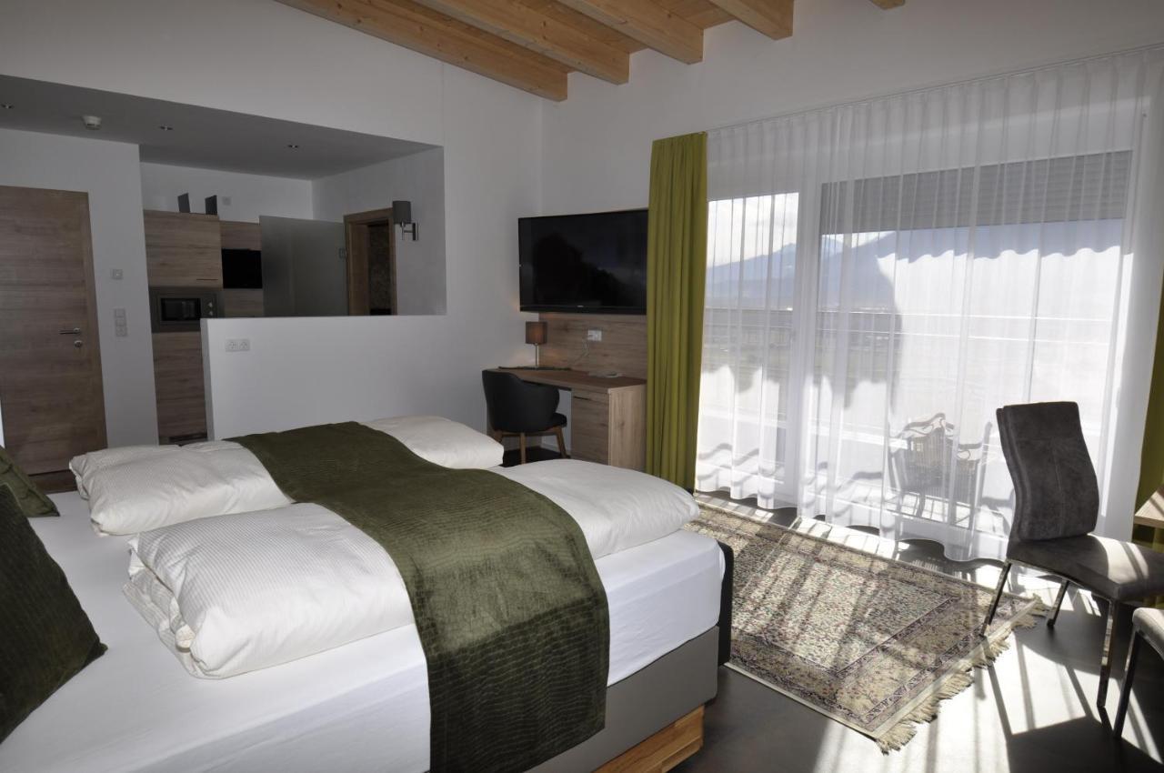 טלפס Hotel Martina מראה חיצוני תמונה